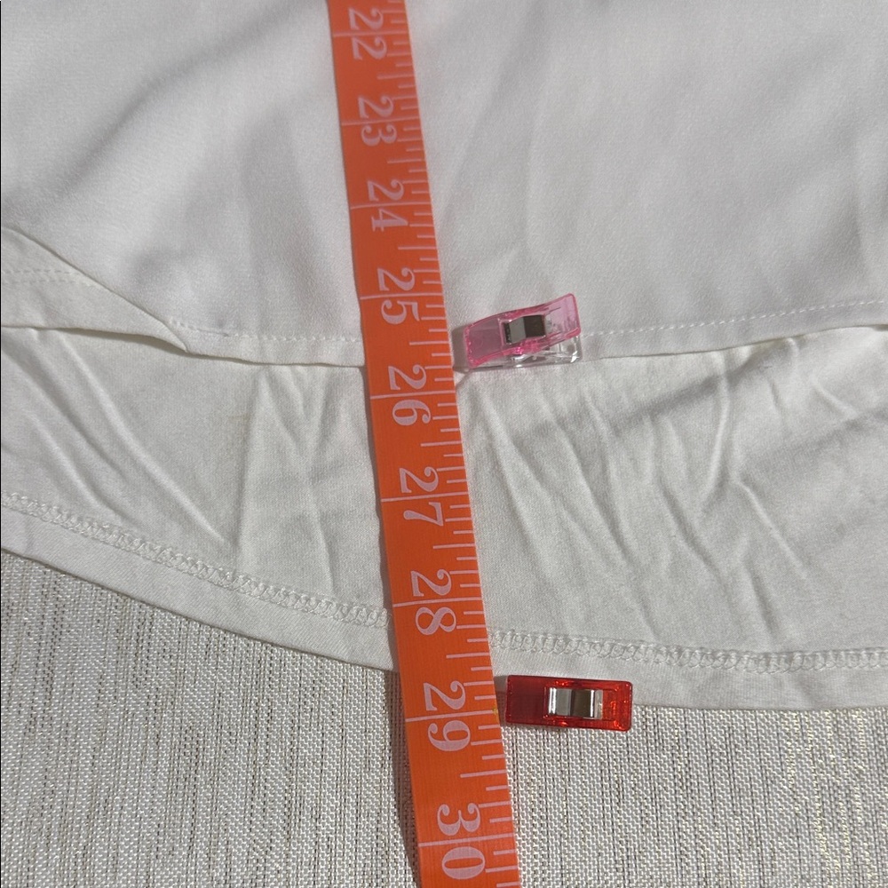 White House Black Market Cream Sleeveless Top - Picture 10 of 11
